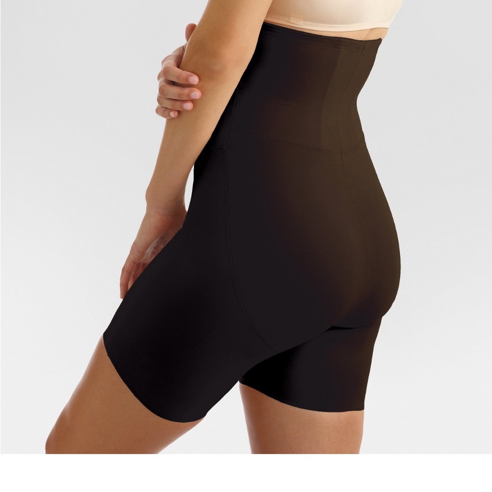 SlimShaper by Miracle Brands Womens
Tailored Back Magic High Waist Thigh
Slimmer
